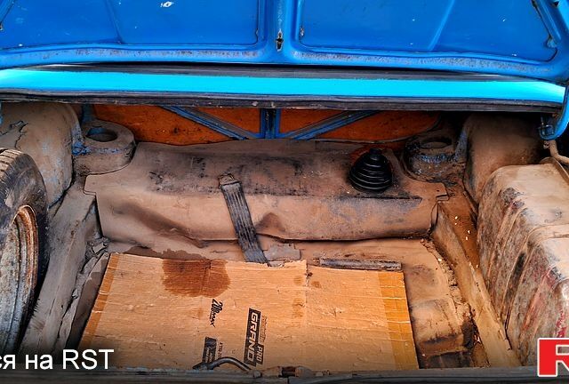 Синий ВАЗ 2101, объемом двигателя 1.3 л и пробегом 0 тыс. км за 360 $, фото 4 на Automoto.ua