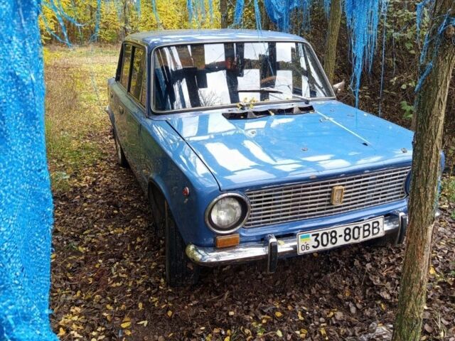 ВАЗ 2101 1974 в Коростене на Automoto.ua Синий ВАЗ 2101, объемом двигателя 1.3 л и пробегом 100 тыс. км за 477 $, фото 5 на Automoto.ua