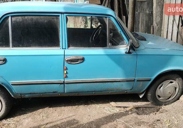 Синий ВАЗ 2101, объемом двигателя 1.1 л и пробегом 500 тыс. км за 500 $, фото 2 на Automoto.ua