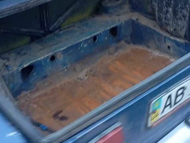 Синий ВАЗ 2101, объемом двигателя 1.3 л и пробегом 500 тыс. км за 300 $, фото 3 на Automoto.ua