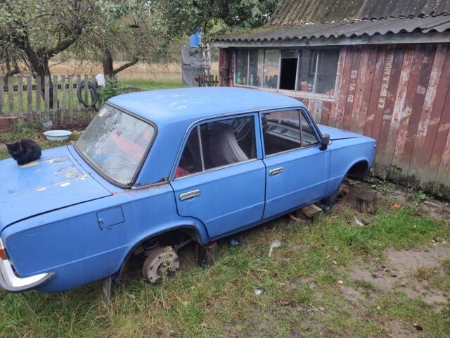 ВАЗ 2101 1976 в Коростене на Automoto.ua Синий ВАЗ 2101, объемом двигателя 1.3 л и пробегом 90 тыс. км за 263 $, фото 1 на Automoto.ua