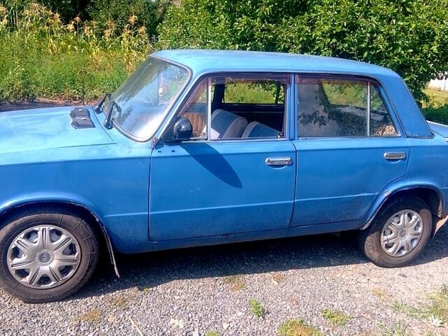 Синий ВАЗ 2101, объемом двигателя 1.2 л и пробегом 0 тыс. км за 370 $, фото 2 на Automoto.ua