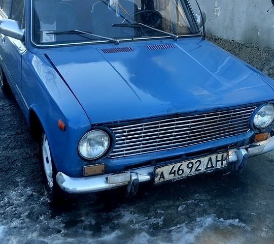 Синий ВАЗ 2101, объемом двигателя 13 л и пробегом 100 тыс. км за 400 $, фото 2 на Automoto.ua