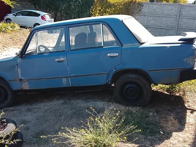 Синий ВАЗ 2101, объемом двигателя 0 л и пробегом 300 тыс. км за 255 $, фото 2 на Automoto.ua
