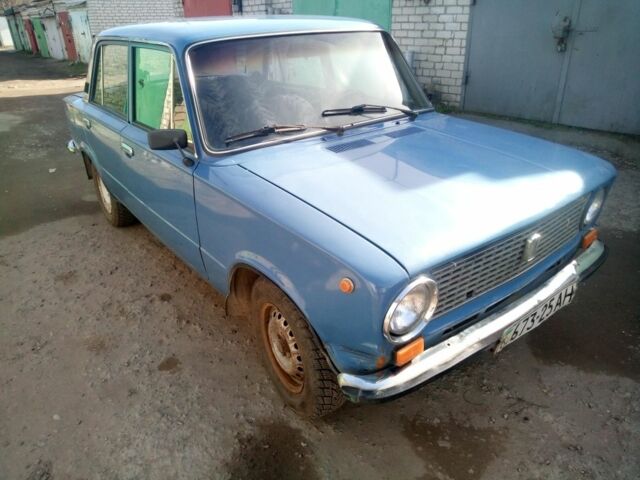 Синій ВАЗ 2101, об'ємом двигуна 1.3 л та пробігом 178 тис. км за 642 $, фото 2 на Automoto.ua