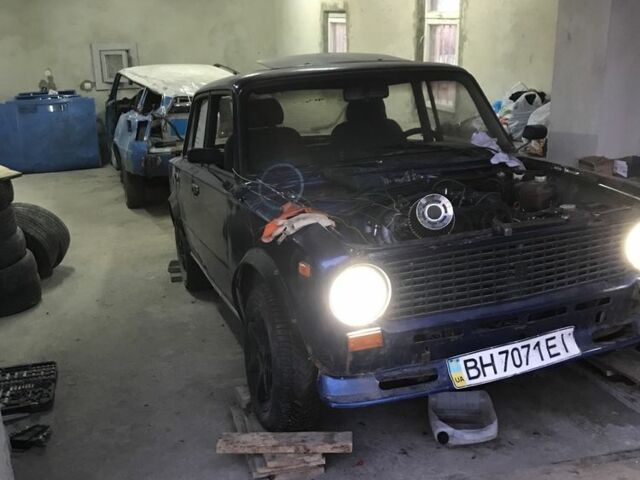 Синий ВАЗ 2101, объемом двигателя 2 л и пробегом 1000 тыс. км за 1600 $, фото 2 на Automoto.ua