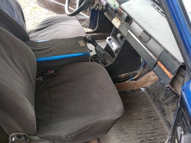 Синий ВАЗ 2101, объемом двигателя 1 л и пробегом 350 тыс. км за 482 $, фото 2 на Automoto.ua