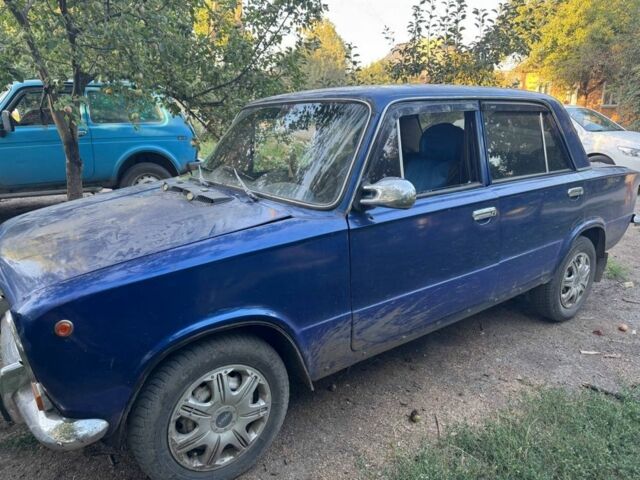 Синий ВАЗ 2101, объемом двигателя 1.3 л и пробегом 200 тыс. км за 412 $, фото 3 на Automoto.ua