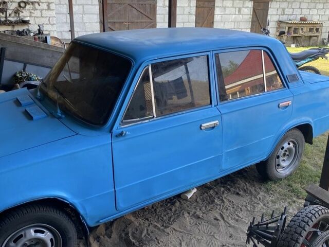 Синий ВАЗ 2101, объемом двигателя 1.3 л и пробегом 817 тыс. км за 400 $, фото 2 на Automoto.ua