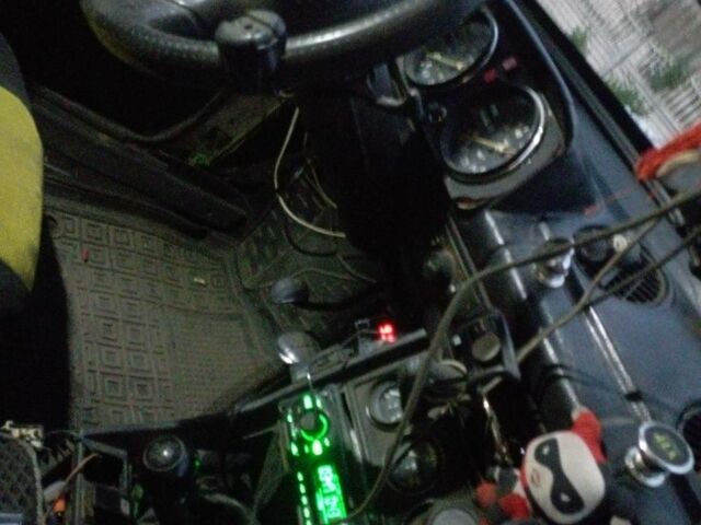 Зеленый ВАЗ 2101, объемом двигателя 1.2 л и пробегом 1000 тыс. км за 362 $, фото 7 на Automoto.ua