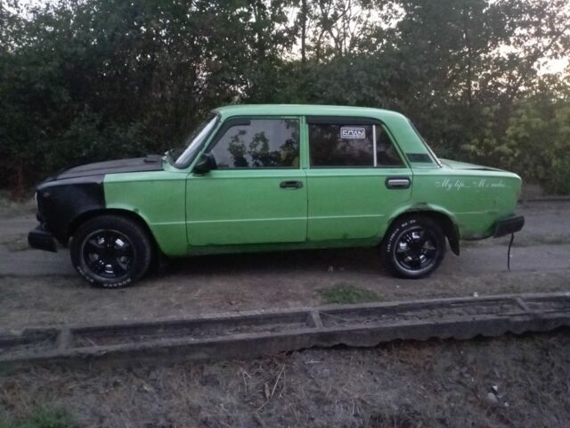 Зеленый ВАЗ 2101, объемом двигателя 1.2 л и пробегом 1000 тыс. км за 362 $, фото 2 на Automoto.ua