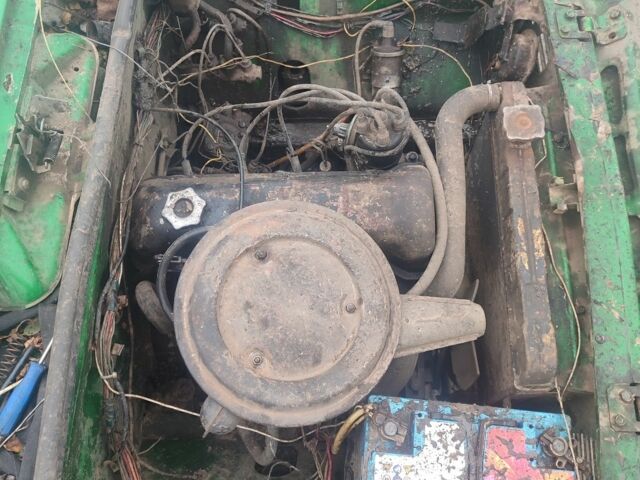 Зеленый ВАЗ 2101, объемом двигателя 1 л и пробегом 860 тыс. км за 300 $, фото 4 на Automoto.ua