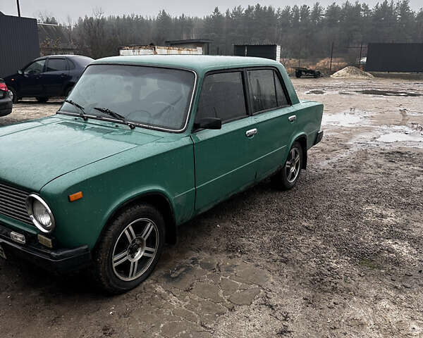 Зеленый ВАЗ 2101, объемом двигателя 1.5 л и пробегом 200 тыс. км за 800 $, фото 1 на Automoto.ua
