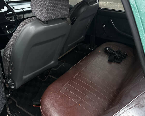 Зеленый ВАЗ 2101, объемом двигателя 1.5 л и пробегом 200 тыс. км за 800 $, фото 9 на Automoto.ua