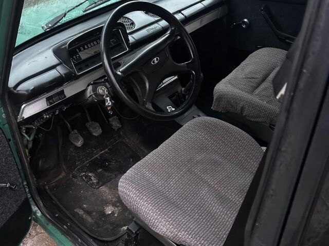 Зеленый ВАЗ 2101, объемом двигателя 1.5 л и пробегом 200 тыс. км за 800 $, фото 4 на Automoto.ua