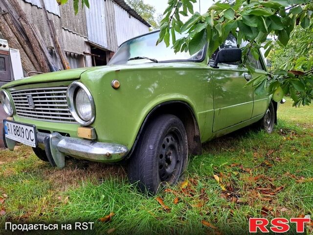 Зеленый ВАЗ 2101, объемом двигателя 1.2 л и пробегом 300 тыс. км за 690 $, фото 1 на Automoto.ua