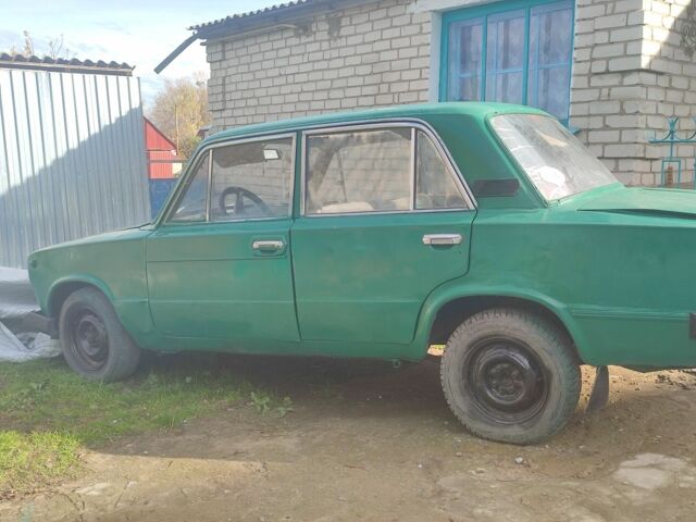 ВАЗ 2101 1975 в Ковель на Automoto.ua Зеленый ВАЗ 2101, объемом двигателя 0 л и пробегом 700 тыс. км за 429 $, фото 1 на Automoto.ua