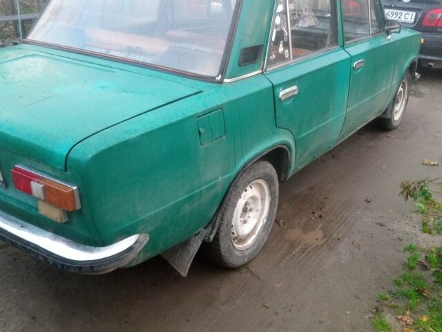 ВАЗ 2101 1976 у Ковель на Automoto.ua Зелений ВАЗ 2101, об'ємом двигуна 1.1 л та пробігом 500 тис. км за 404 $, фото 3 на Automoto.ua