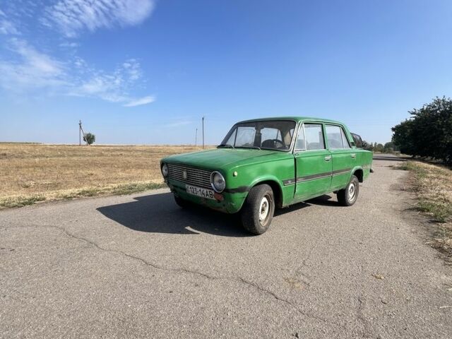 Зелений ВАЗ 2101, об'ємом двигуна 1.1 л та пробігом 1000 тис. км за 254 $, фото 2 на Automoto.ua