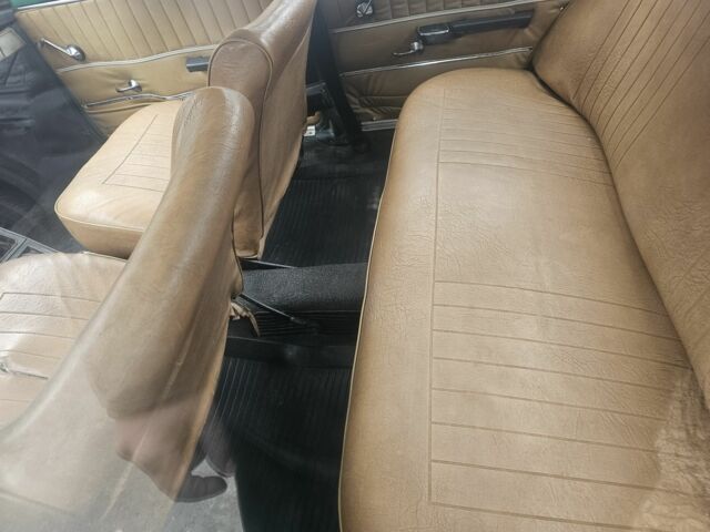 Зеленый ВАЗ 2101, объемом двигателя 1.2 л и пробегом 180 тыс. км за 850 $, фото 2 на Automoto.ua