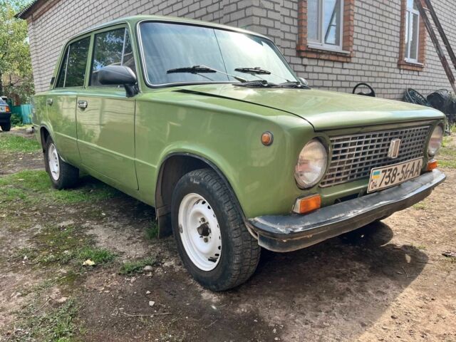 Зеленый ВАЗ 2101, объемом двигателя 1.3 л и пробегом 146 тыс. км за 1500 $, фото 6 на Automoto.ua