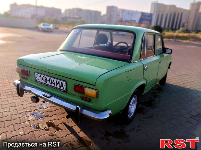 Зеленый ВАЗ 2101, объемом двигателя 1.2 л и пробегом 350 тыс. км за 500 $, фото 2 на Automoto.ua