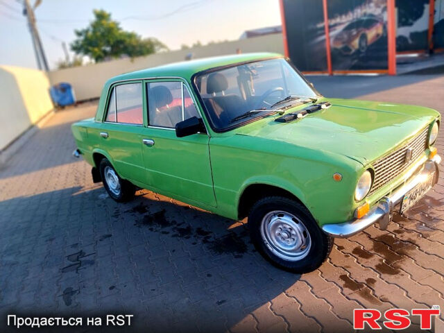 Зеленый ВАЗ 2101, объемом двигателя 1.2 л и пробегом 350 тыс. км за 500 $, фото 1 на Automoto.ua