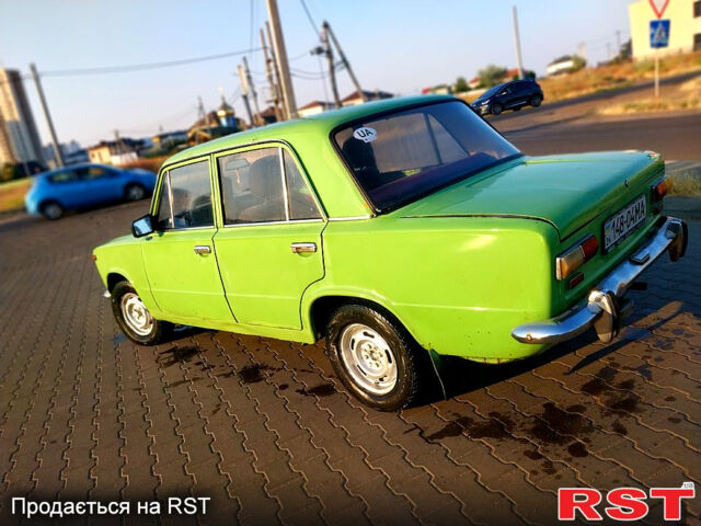 Зеленый ВАЗ 2101, объемом двигателя 1.2 л и пробегом 350 тыс. км за 500 $, фото 3 на Automoto.ua