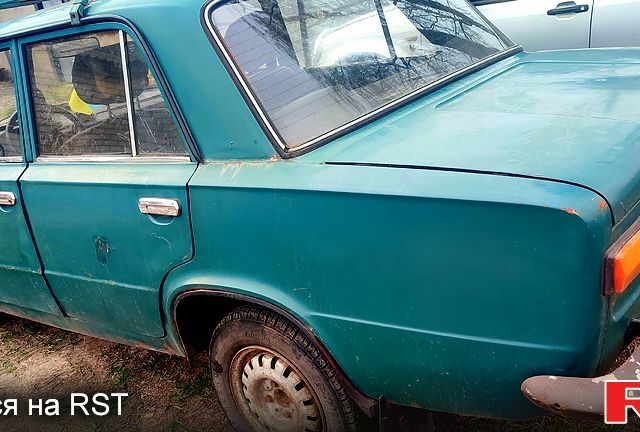 Зеленый ВАЗ 2101, объемом двигателя 1.3 л и пробегом 322 тыс. км за 320 $, фото 3 на Automoto.ua