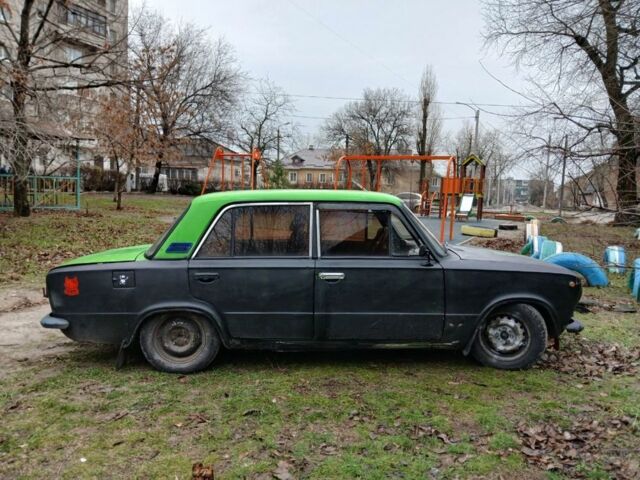 Зеленый ВАЗ 2101, объемом двигателя 1.6 л и пробегом 777 тыс. км за 400 $, фото 2 на Automoto.ua