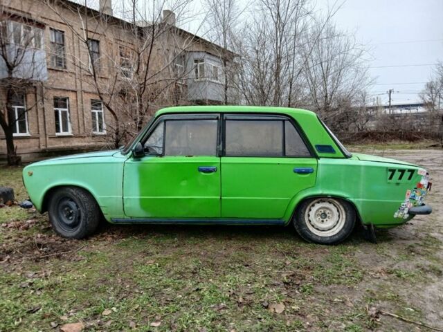 Зеленый ВАЗ 2101, объемом двигателя 1.6 л и пробегом 777 тыс. км за 400 $, фото 1 на Automoto.ua
