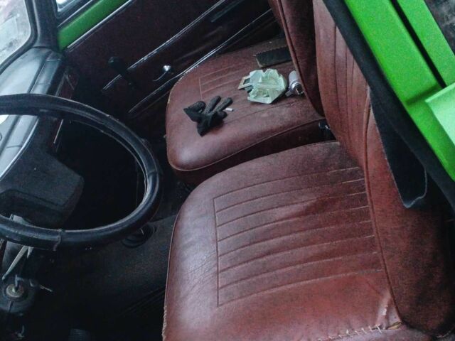 Зеленый ВАЗ 2101, объемом двигателя 1.6 л и пробегом 300 тыс. км за 285 $, фото 2 на Automoto.ua