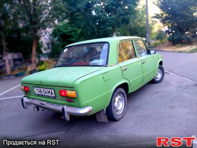 Зеленый ВАЗ 2101, объемом двигателя 1.2 л и пробегом 180 тыс. км за 500 $, фото 3 на Automoto.ua