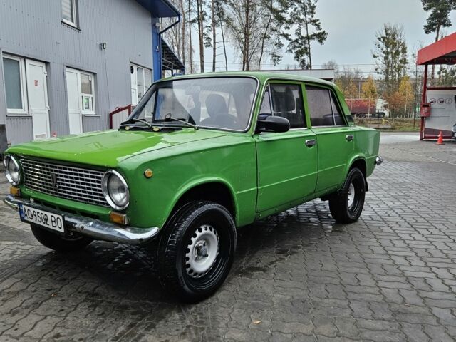 Зеленый ВАЗ 2101, объемом двигателя 1.3 л и пробегом 150 тыс. км за 900 $, фото 2 на Automoto.ua