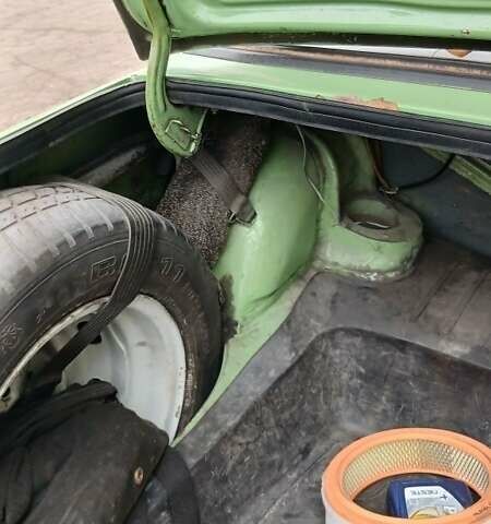 Зеленый ВАЗ 2101, объемом двигателя 1.2 л и пробегом 300 тыс. км за 787 $, фото 5 на Automoto.ua