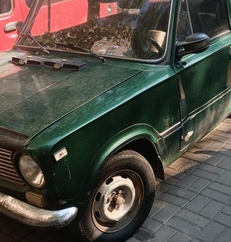 Зеленый ВАЗ 2101, объемом двигателя 1.2 л и пробегом 300 тыс. км за 310 $, фото 1 на Automoto.ua