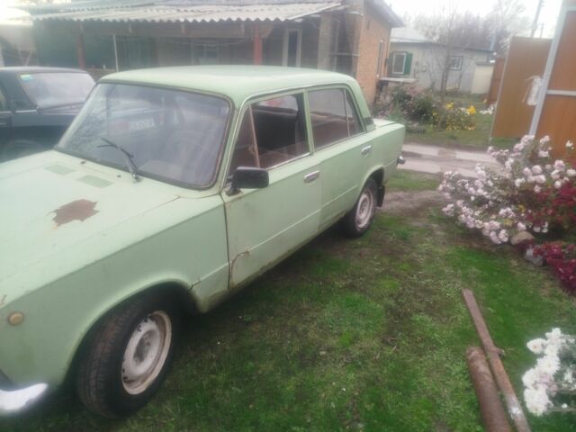 Зеленый ВАЗ 2101, объемом двигателя 1 л и пробегом 63 тыс. км за 334 $, фото 1 на Automoto.ua