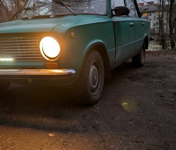 Зеленый ВАЗ 2101, объемом двигателя 1.2 л и пробегом 72 тыс. км за 400 $, фото 2 на Automoto.ua
