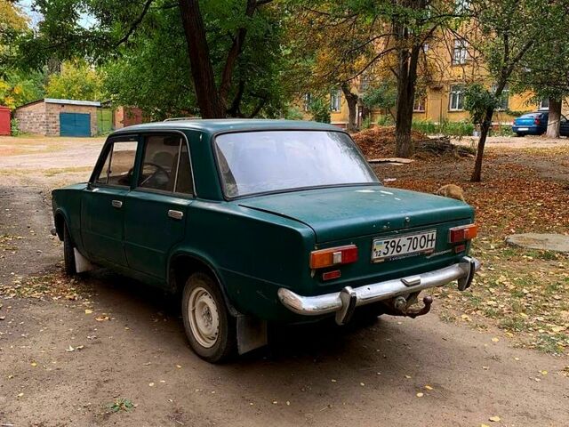 Зеленый ВАЗ 2101, объемом двигателя 1.5 л и пробегом 180 тыс. км за 350 $, фото 1 на Automoto.ua