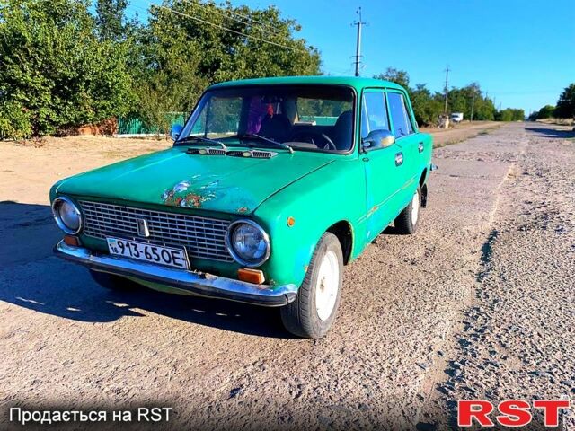 Зеленый ВАЗ 2101, объемом двигателя 1.5 л и пробегом 0 тыс. км за 370 $, фото 3 на Automoto.ua
