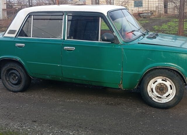 Зеленый ВАЗ 2101, объемом двигателя 1.3 л и пробегом 3 тыс. км за 343 $, фото 3 на Automoto.ua