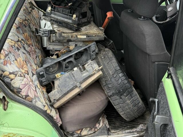 Зеленый ВАЗ 2101, объемом двигателя 1.3 л и пробегом 250 тыс. км за 343 $, фото 6 на Automoto.ua