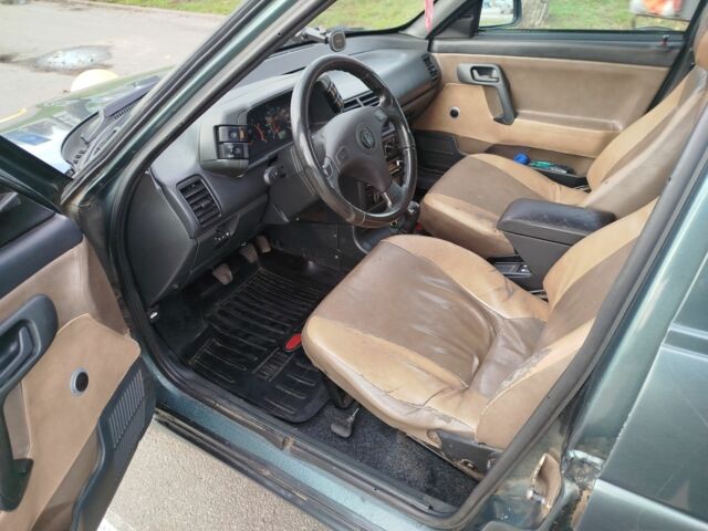 Зелений ВАЗ 2101, об'ємом двигуна 1.6 л та пробігом 170 тис. км за 2800 $, фото 15 на Automoto.ua