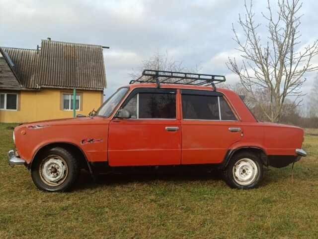 Оранжевый ВАЗ 2101, объемом двигателя 0 л и пробегом 200 тыс. км за 700 $, фото 2 на Automoto.ua