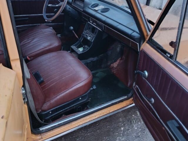 Оранжевый ВАЗ 2101, объемом двигателя 1 л и пробегом 300 тыс. км за 350 $, фото 7 на Automoto.ua