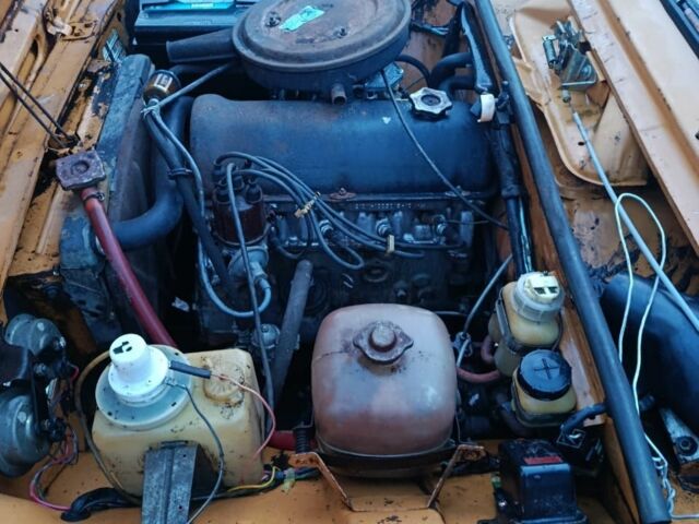 Оранжевый ВАЗ 2101, объемом двигателя 1 л и пробегом 300 тыс. км за 350 $, фото 4 на Automoto.ua