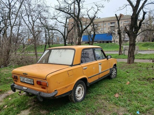 Помаранчевий ВАЗ 2101, об'ємом двигуна 1.2 л та пробігом 150 тис. км за 400 $, фото 2 на Automoto.ua