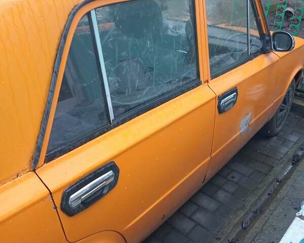 Оранжевый ВАЗ 2101, объемом двигателя 1.3 л и пробегом 150 тыс. км за 600 $, фото 1 на Automoto.ua