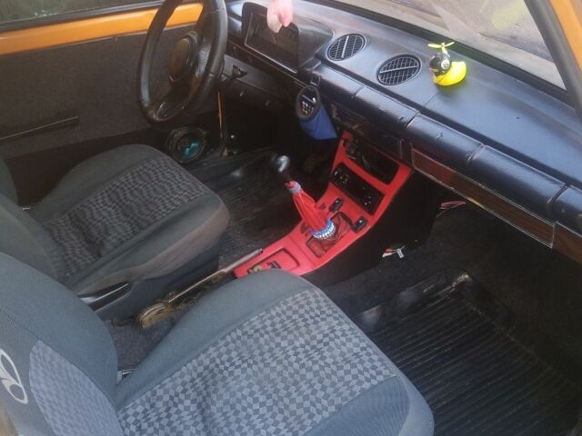 Помаранчевий ВАЗ 2101, об'ємом двигуна 1.6 л та пробігом 330 тис. км за 596 $, фото 1 на Automoto.ua