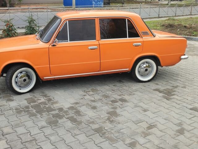 Оранжевый ВАЗ 2101, объемом двигателя 1.3 л и пробегом 100 тыс. км за 900 $, фото 2 на Automoto.ua